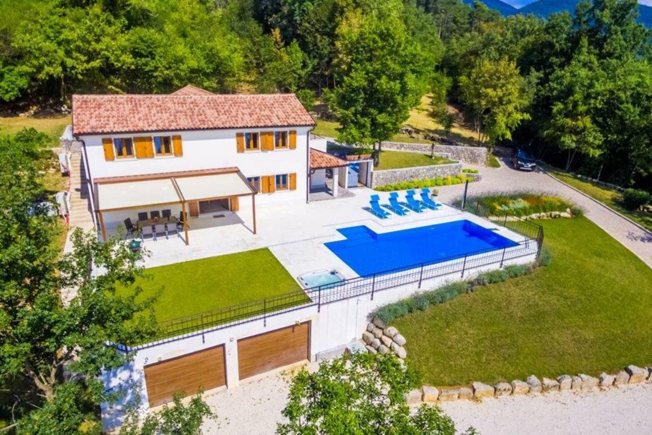 Villa Marron Veprinac Exteriér fotografie